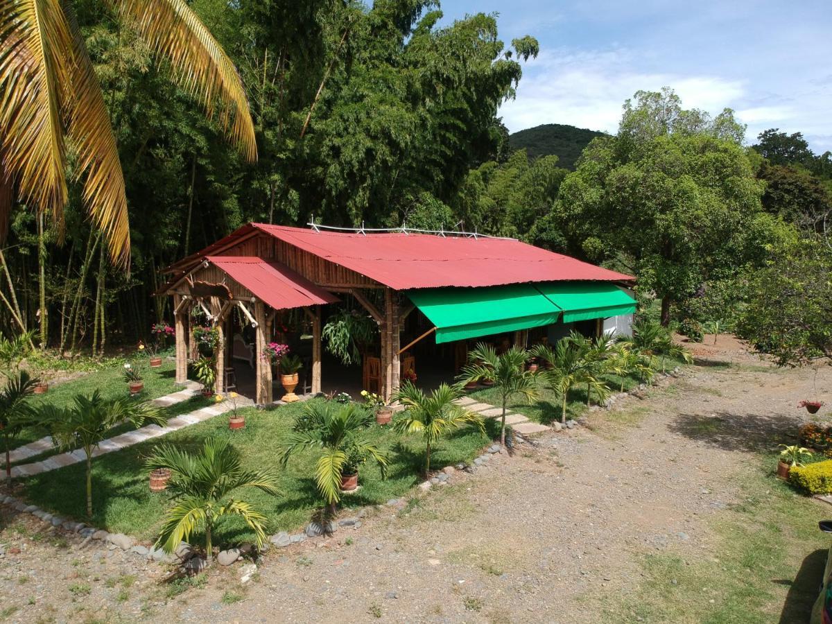 Hotel campestre campos verdes Roldanillo Exterior foto