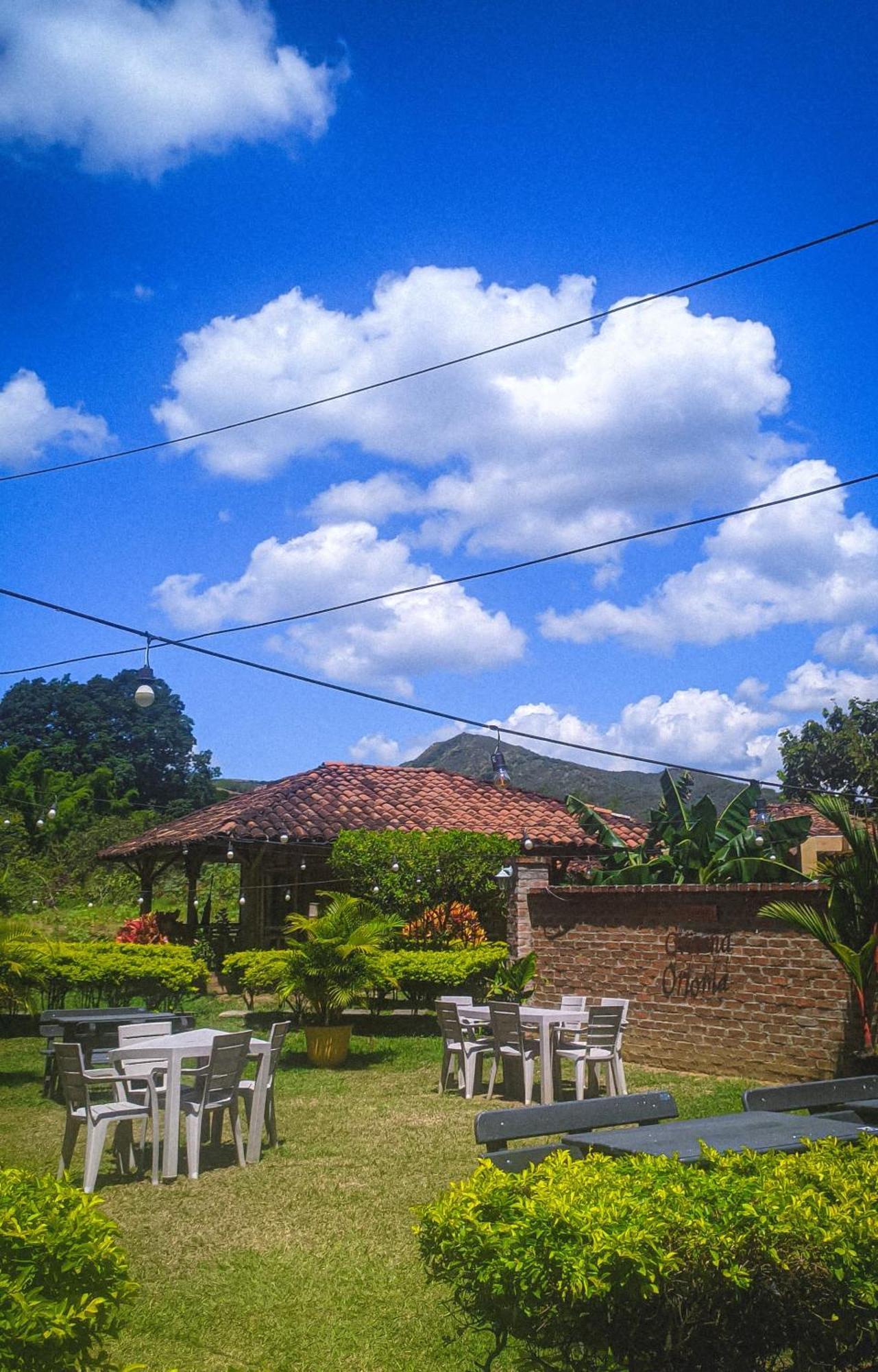 Hotel campestre campos verdes Roldanillo Exterior foto